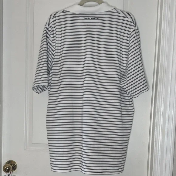 Under Armour Men's Polo Shirt - Black and White Stripes - Picture 4 of 6